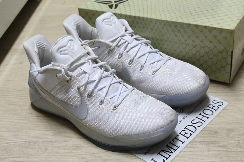 kobe chrome shoes